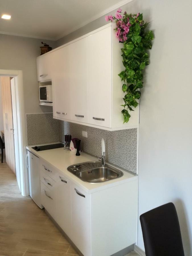 Apartments Smokva Makarska Exteriör bild