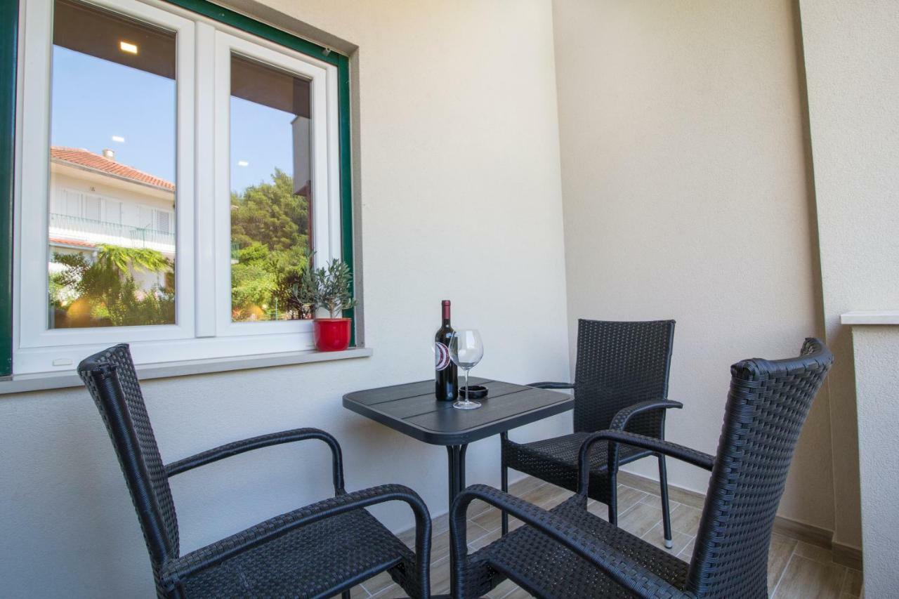 Apartments Smokva Makarska Exteriör bild